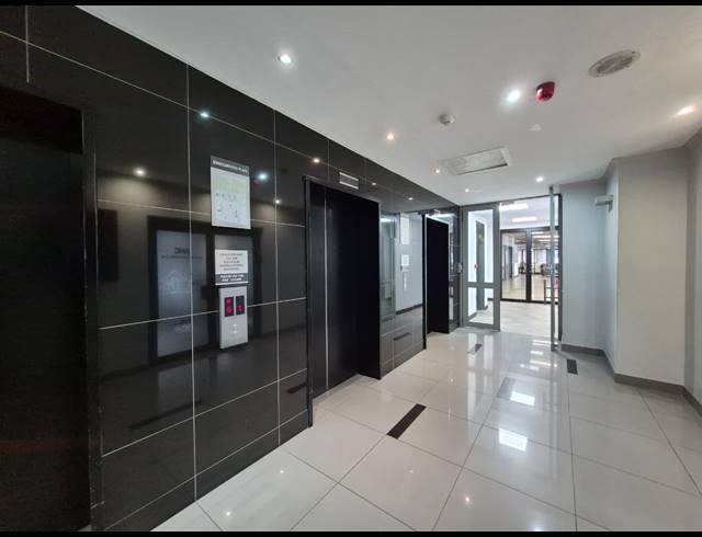 284M² OFFICE TO LET IN ROSEBANK